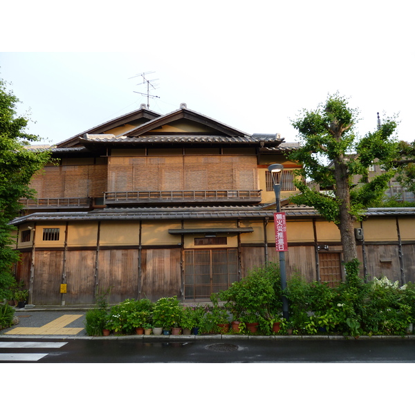 Picture Japan Kyoto Ninenzaka 2010-06 25 - Center Ninenzaka