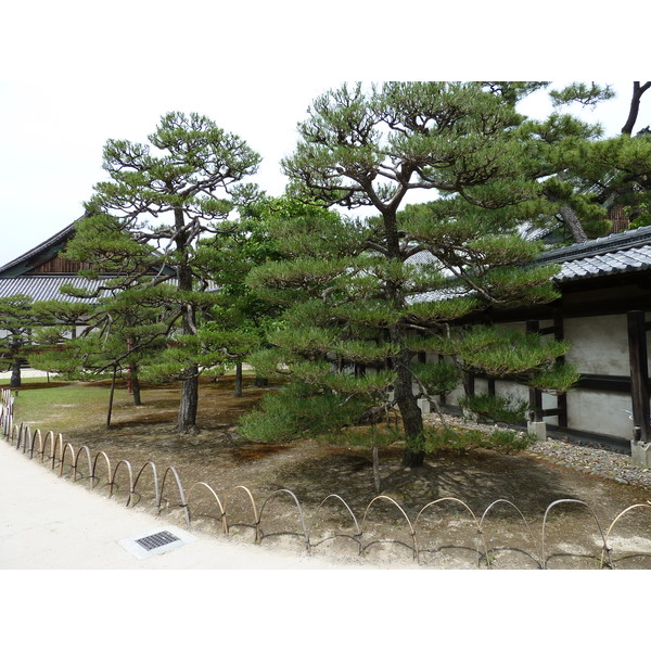 Picture Japan Kyoto Nijo Castle 2010-06 80 - Around Nijo Castle