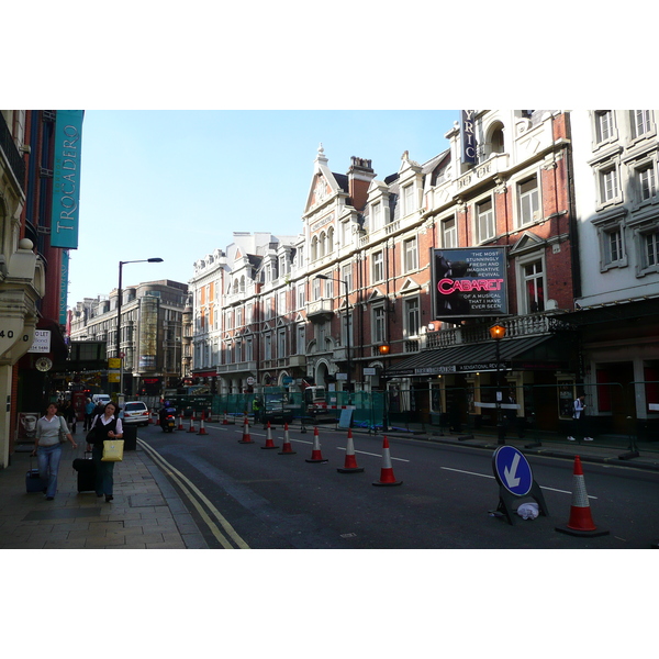 Picture United Kingdom London Shaftesbury Avenue 2007-09 75 - Around Shaftesbury Avenue