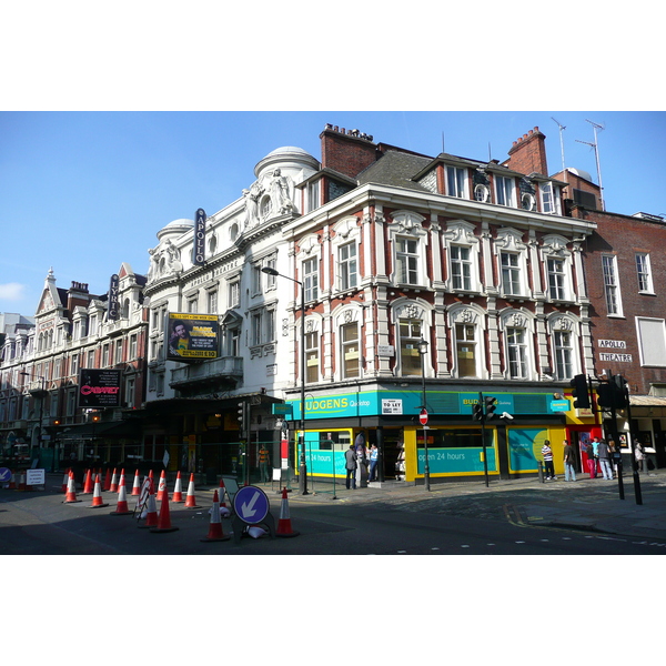 Picture United Kingdom London Shaftesbury Avenue 2007-09 23 - Tours Shaftesbury Avenue