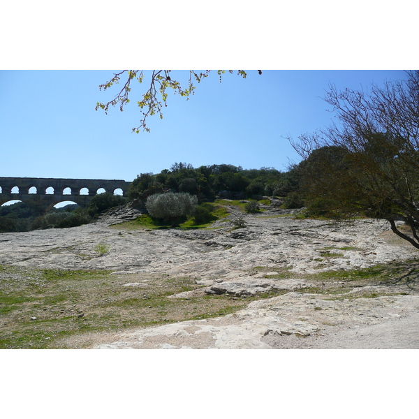 Picture France Pont du Gard 2008-04 91 - Recreation Pont du Gard