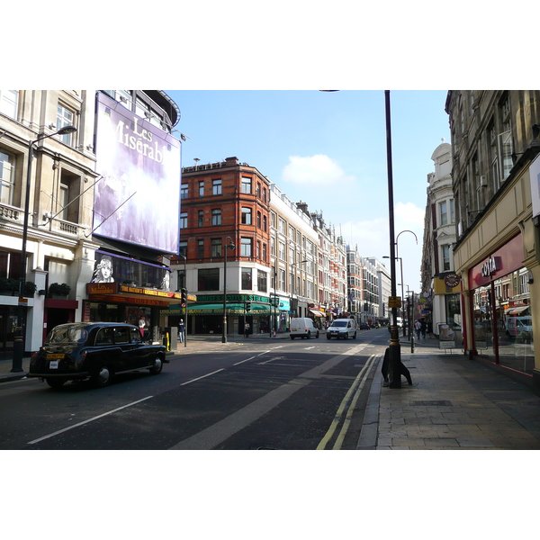 Picture United Kingdom London Shaftesbury Avenue 2007-09 30 - Tours Shaftesbury Avenue