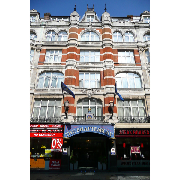 Picture United Kingdom London Shaftesbury Avenue 2007-09 51 - Discovery Shaftesbury Avenue