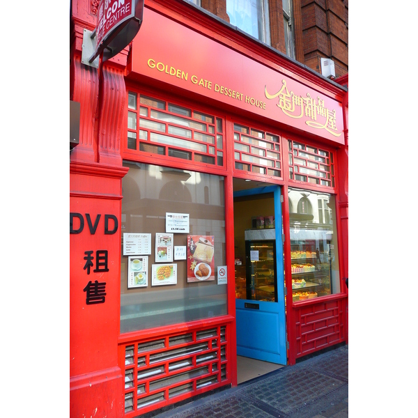 Picture United Kingdom London Shaftesbury Avenue 2007-09 31 - Discovery Shaftesbury Avenue