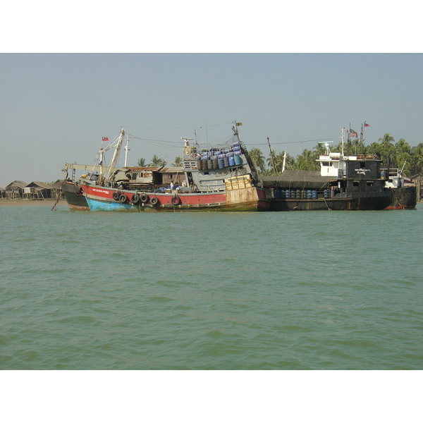 Picture Myanmar Myeik (Mergui) 2005-01 190 - Discovery Myeik (Mergui)