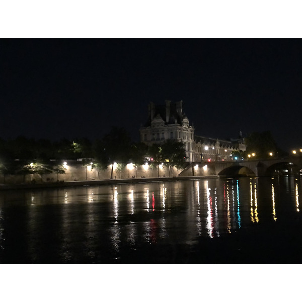 Picture France Paris La seine banks 2020-06 1 - History La seine banks