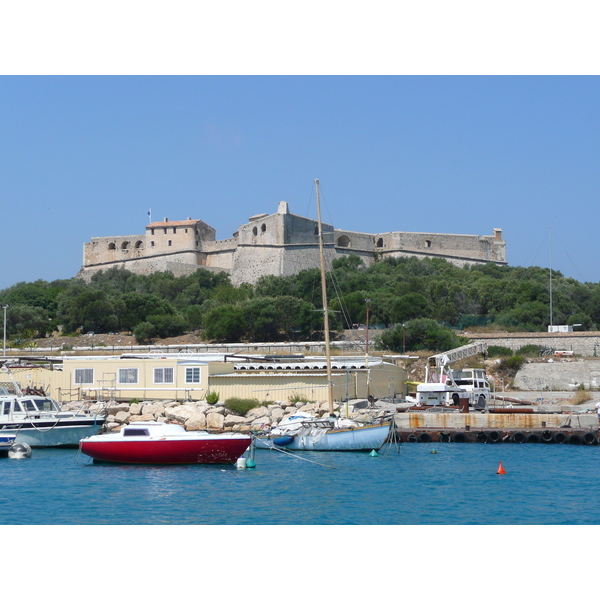 Picture France Antibes Port Vauban 2007-07 41 - Tour Port Vauban