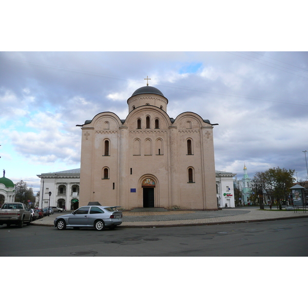 Picture Ukraine Kiev Podil West 2007-11 10 - History Podil West