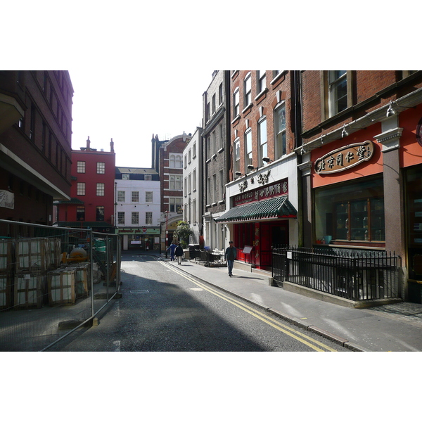 Picture United Kingdom London Shaftesbury Avenue 2007-09 59 - Tours Shaftesbury Avenue