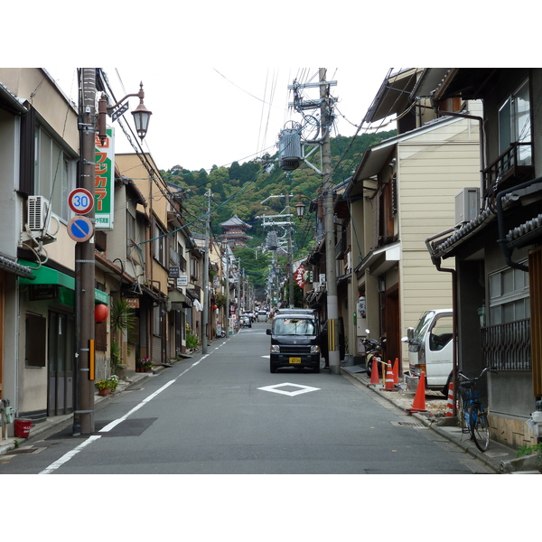 Picture Japan Kyoto Kiyomisuzaka 2010-06 3 - Around Kiyomisuzaka