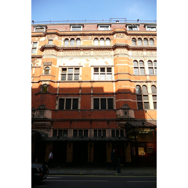 Picture United Kingdom London Shaftesbury Avenue 2007-09 84 - Tours Shaftesbury Avenue