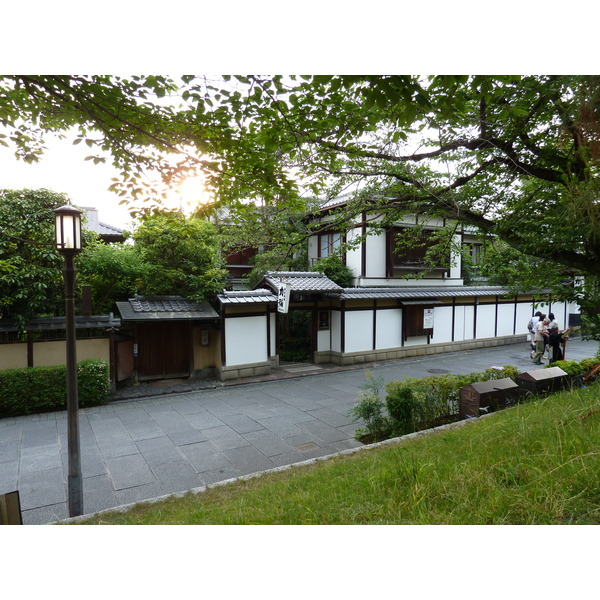 Picture Japan Kyoto Ninenzaka 2010-06 2 - Discovery Ninenzaka