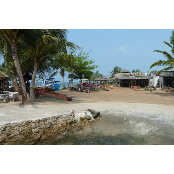 Picture Thailand Ko Chang Klong Prao beach 2011-02 46 - Center Klong Prao beach