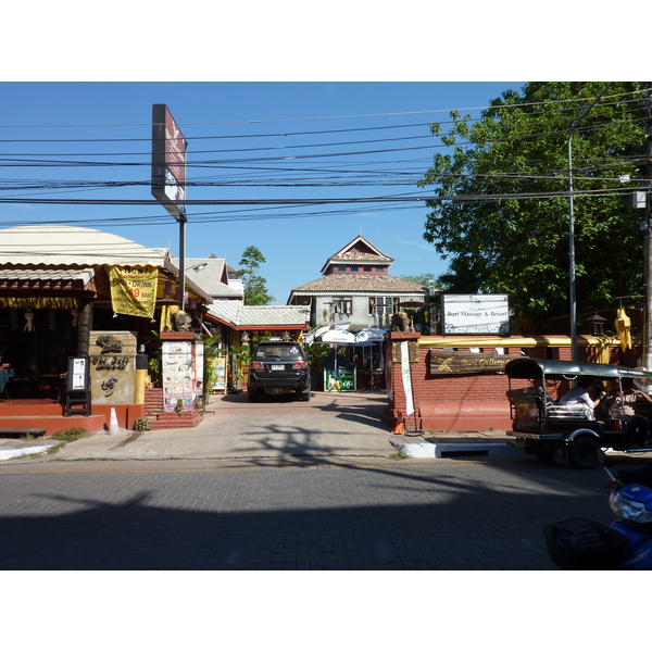 Picture Thailand Chiang Mai Rachadamnoen road 2009-12 42 - History Rachadamnoen road