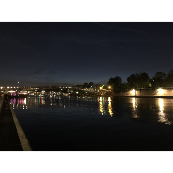 Picture France Paris La seine banks 2020-06 2 - History La seine banks