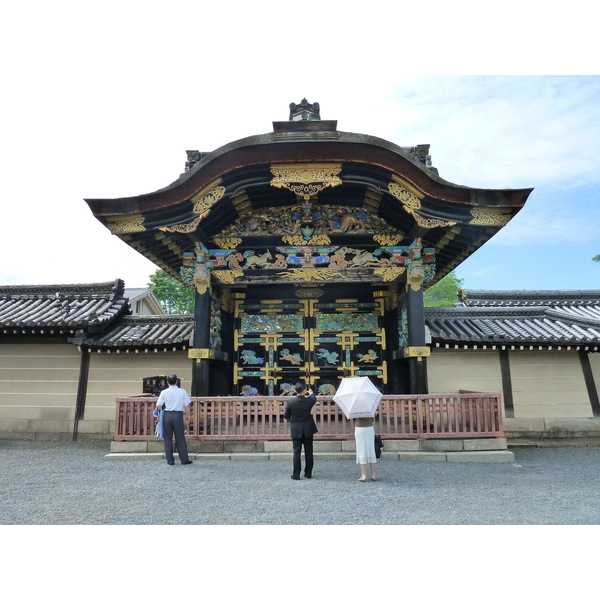 Picture Japan Kyoto Nishi Honganji Temple 2010-06 13 - Around Nishi Honganji Temple