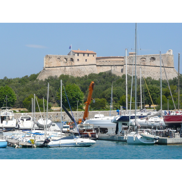 Picture France Antibes Port Vauban 2007-07 20 - Around Port Vauban