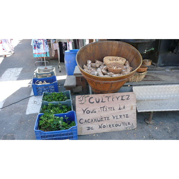 Picture France Prefailles Market in Prefailles 2007-07 30 - Discovery Market in Prefailles