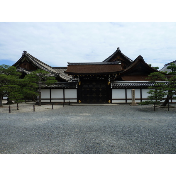 Picture Japan Kyoto Nishi Honganji Temple 2010-06 27 - Center Nishi Honganji Temple