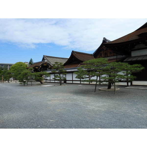 Picture Japan Kyoto Nishi Honganji Temple 2010-06 22 - History Nishi Honganji Temple