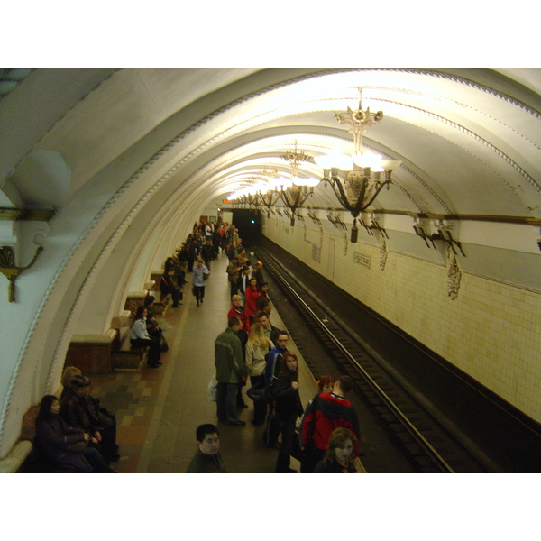 Picture Russia Moscow Subway 2005-04 6 - Discovery Subway