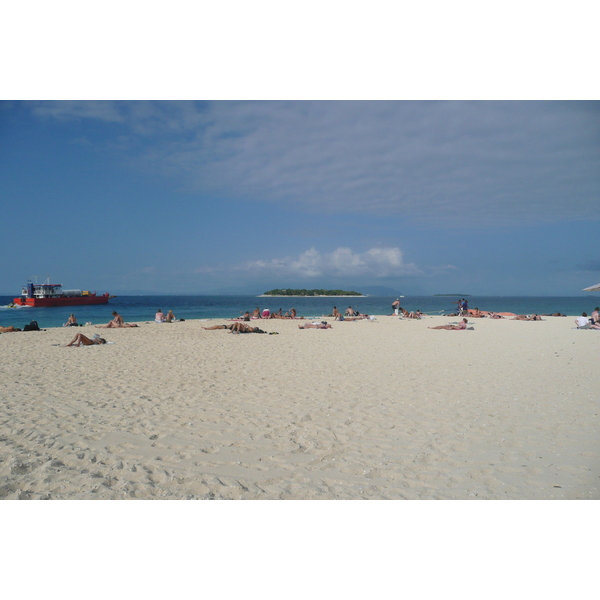 Picture Fiji Beachcomber Island 2010-05 51 - Center Beachcomber Island