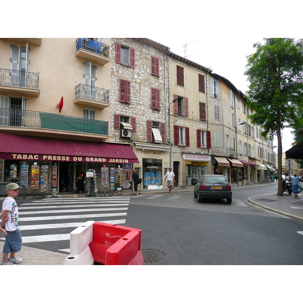 Picture France Vence Place du Grand Jardin 2007-07 34 - Discovery Place du Grand Jardin