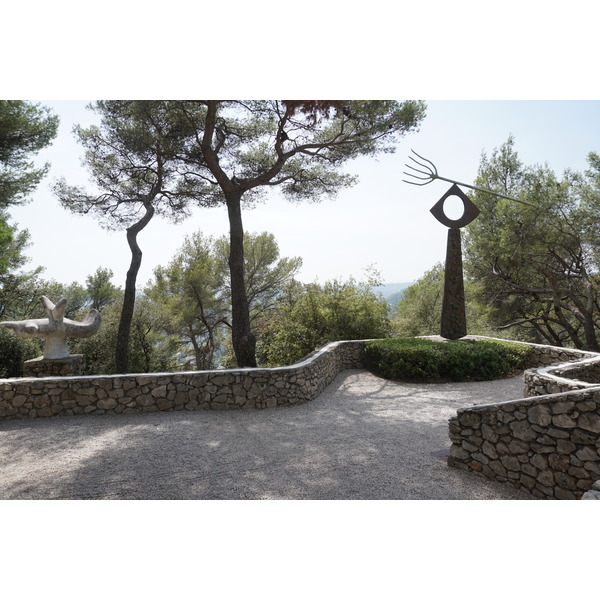 Picture France Saint Paul de Vence Fondation Maeght 2017-08 129 - Around Fondation Maeght