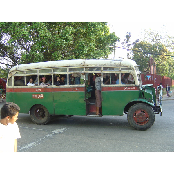 Picture Myanmar Yangon 2005-01 13 - Journey Yangon