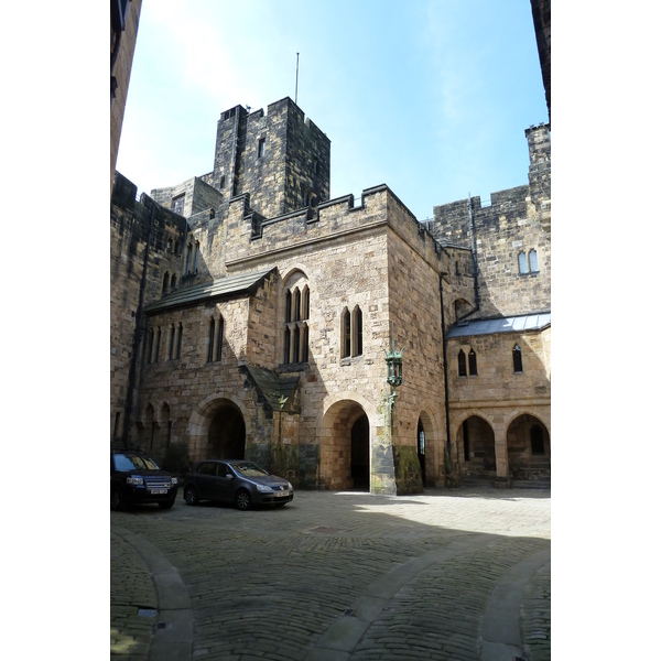 Picture United Kingdom Scotland Alnwick 2011-07 2 - History Alnwick