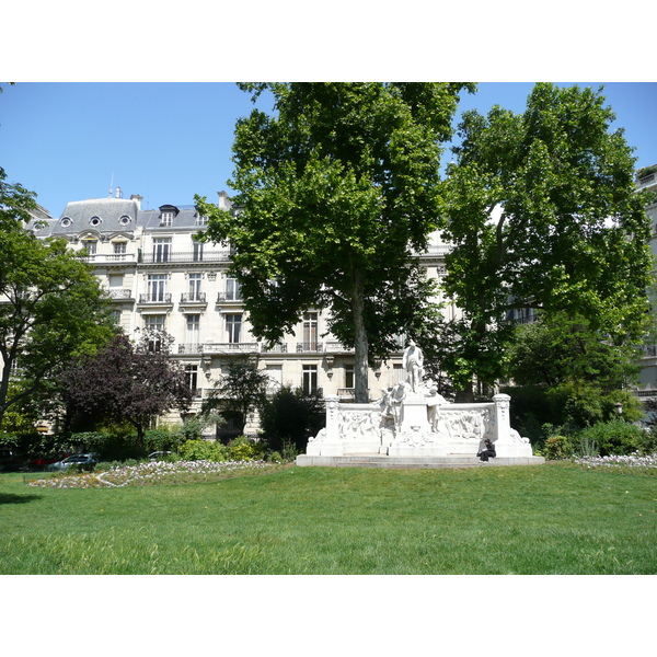 Picture France Paris Avenue Foch 2007-06 38 - Center Avenue Foch