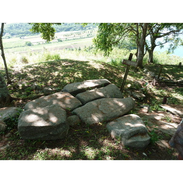 Picture Fiji Tavuni Hill Fort 2010-05 8 - Around Tavuni Hill Fort