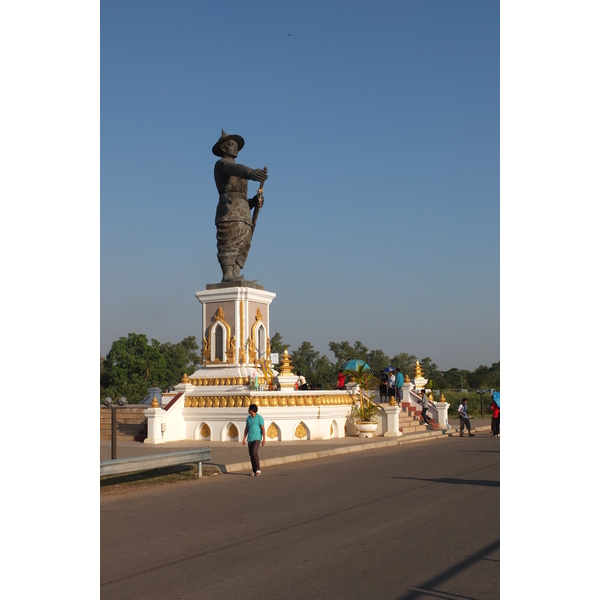 Picture Laos Vientiane 2012-12 36 - Recreation Vientiane