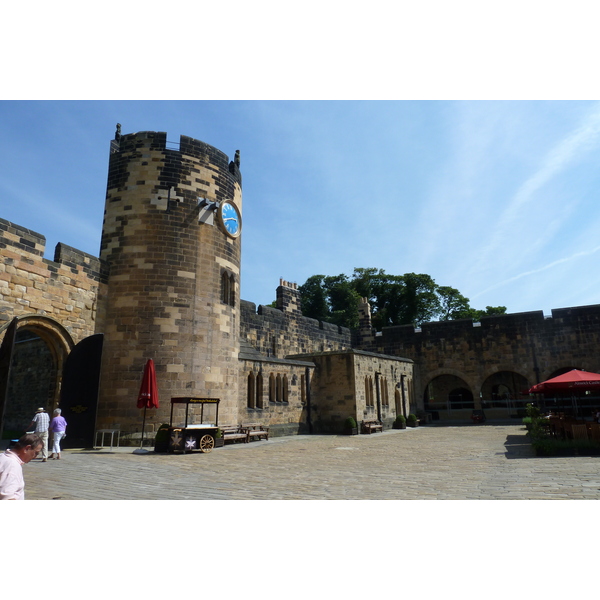 Picture United Kingdom Scotland Alnwick 2011-07 16 - History Alnwick