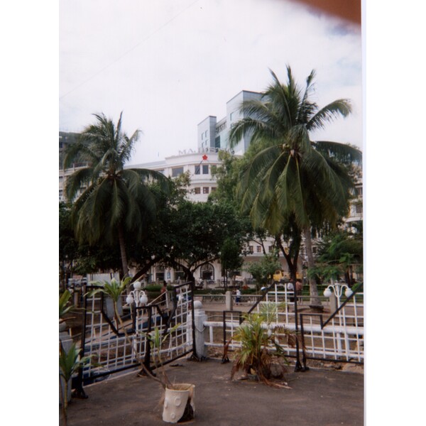 Picture Vietnam Saigon 1995-12 22 - Recreation Saigon