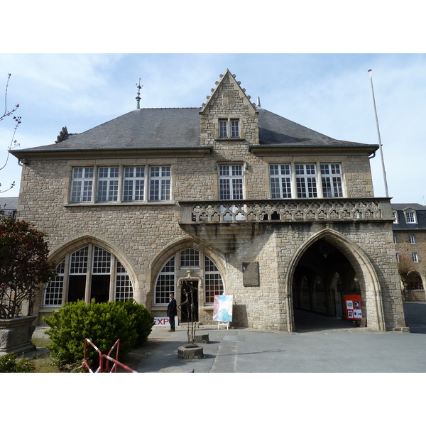 Picture France Dinan 2010-04 88 - Tour Dinan