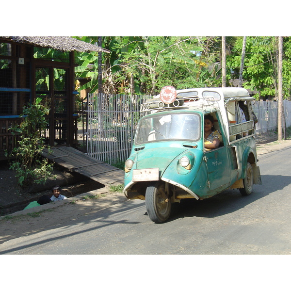 Picture Myanmar Myeik (Mergui) 2005-01 2 - Tour Myeik (Mergui)