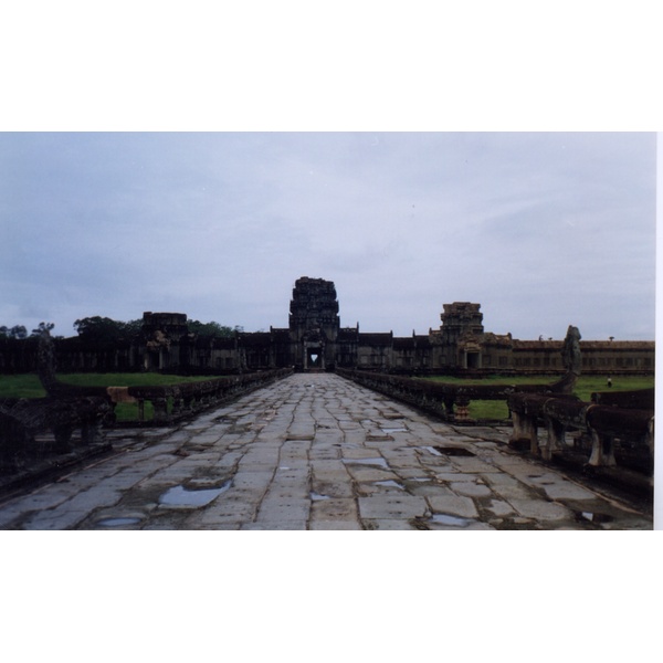 Picture Cambodia Angkor 1996-06 75 - Tours Angkor