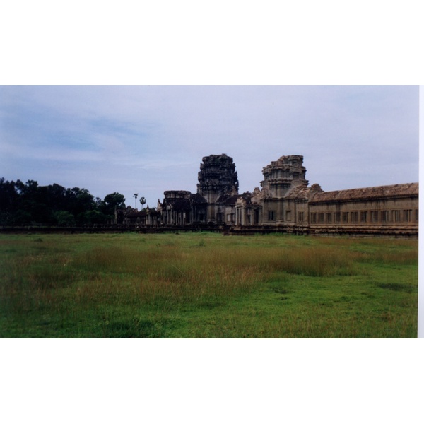 Picture Cambodia Angkor 1996-06 5 - Tour Angkor