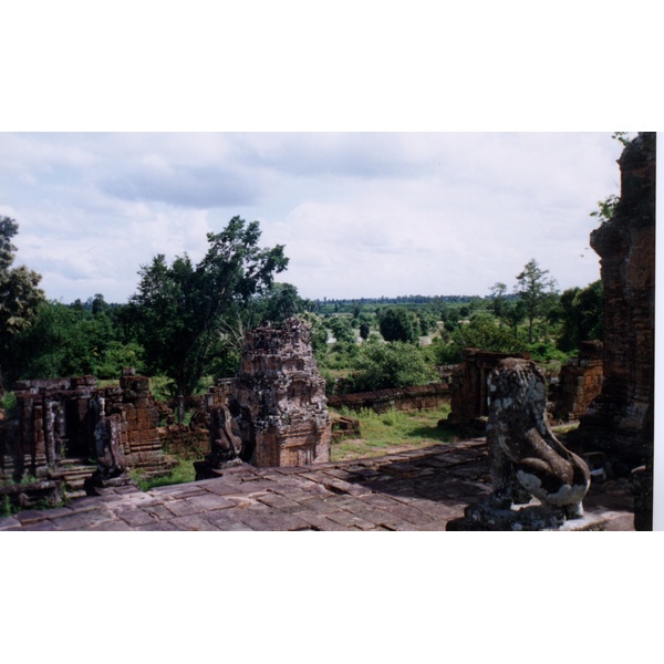 Picture Cambodia Angkor 1996-06 10 - Center Angkor