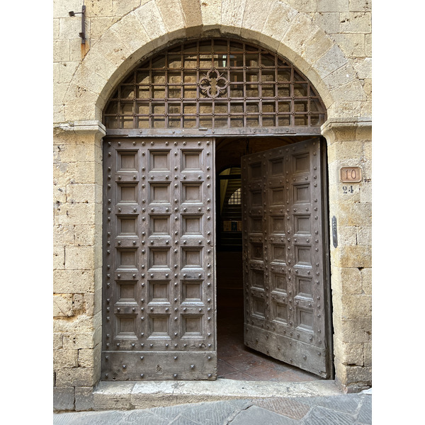 Picture Italy San Gimignano 2021-09 11 - History San Gimignano