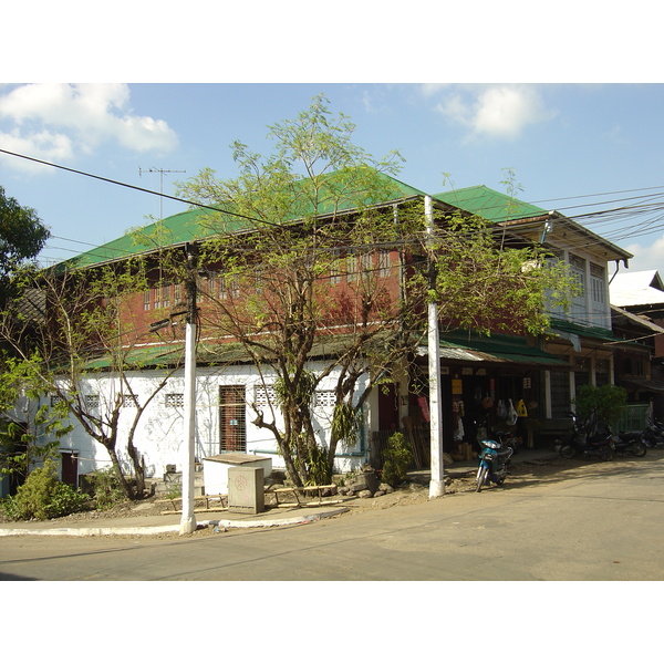 Picture Myanmar Myeik (Mergui) 2005-01 31 - Tour Myeik (Mergui)