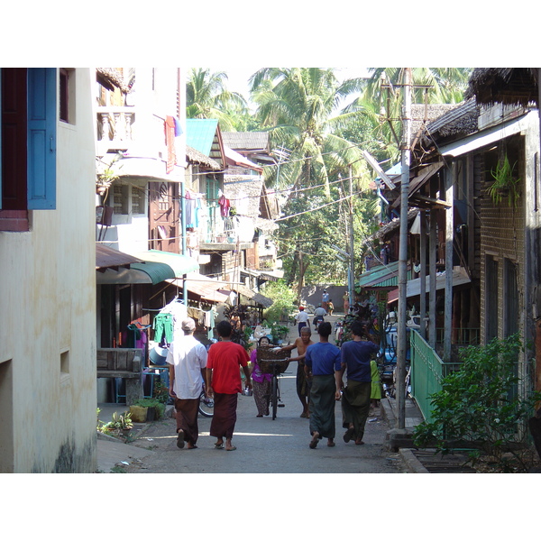 Picture Myanmar Myeik (Mergui) 2005-01 52 - History Myeik (Mergui)