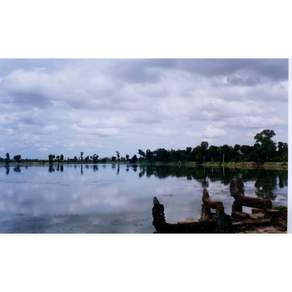 Picture Cambodia Angkor 1996-06 1 - Recreation Angkor