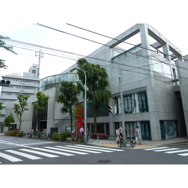 Picture Japan Tokyo Omotesando 2010-06 35 - History Omotesando