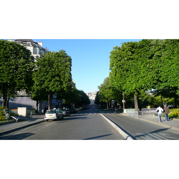 Picture France Paris Champs Elysees 2007-04 68 - Discovery Champs Elysees