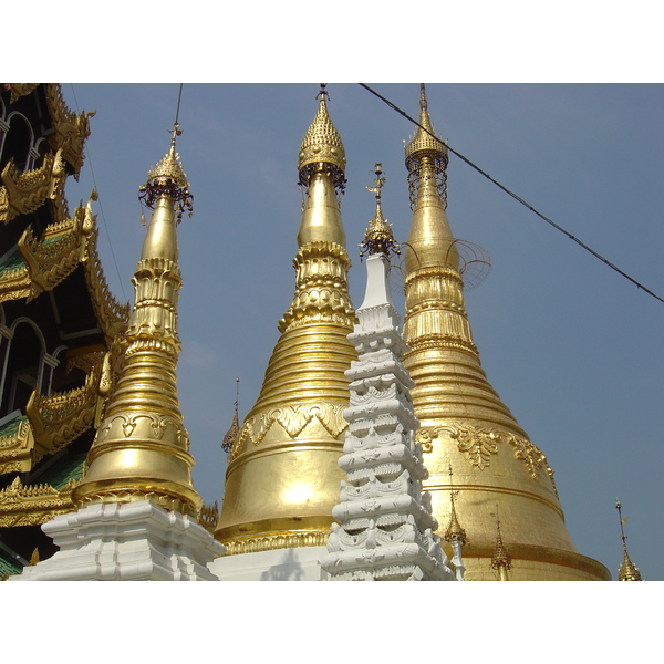 Picture Myanmar Yangon Shwedagon Pagoda 2005-01 19 - Around Shwedagon Pagoda