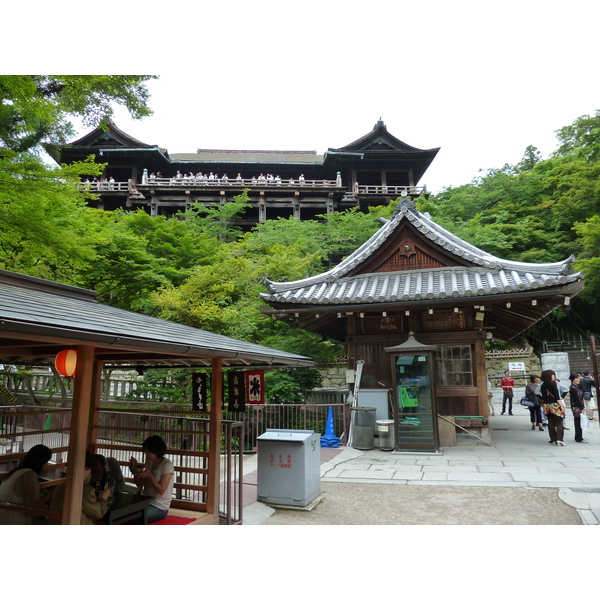 Picture Japan Kyoto Kiyomizu Dera Temple 2010-06 7 - Discovery Kiyomizu Dera Temple