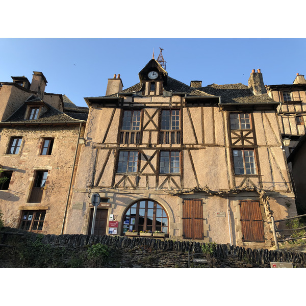 Picture France Conques 2018-04 83 - History Conques