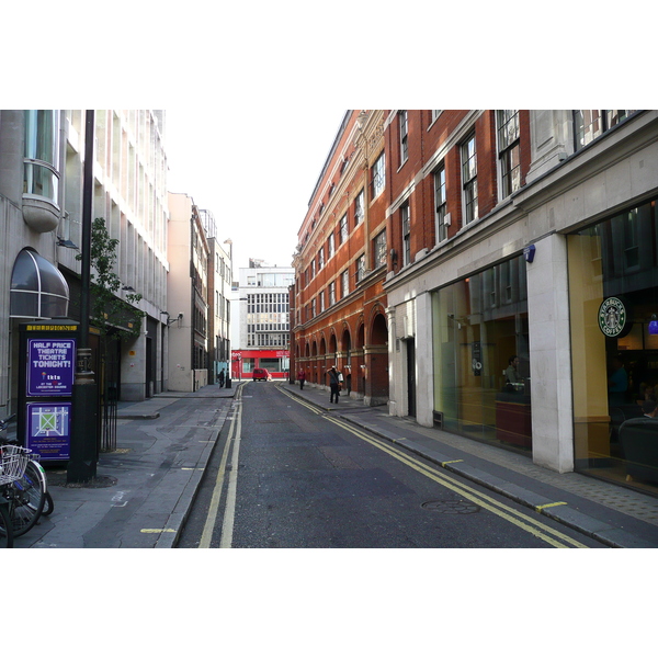 Picture United Kingdom London Wardour Street 2007-09 42 - Center Wardour Street